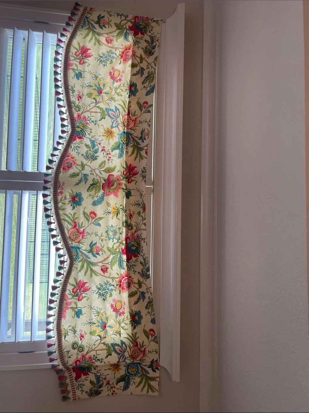 Biltmore Scalloped Fringed Valance in Cream with Multi Floral 86